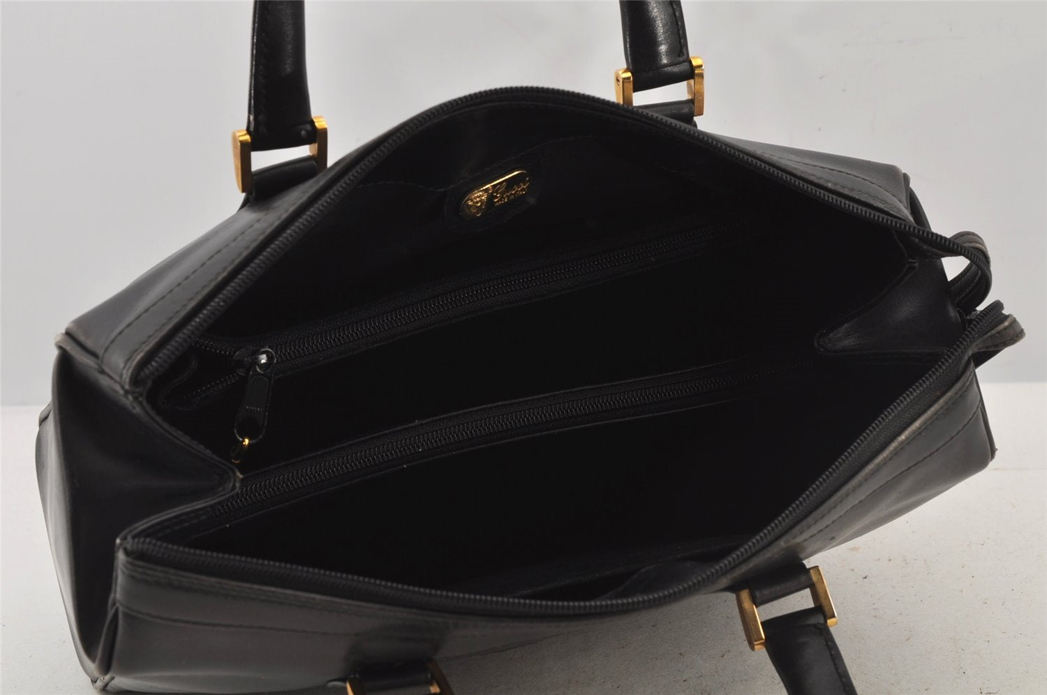 Authentic GUCCI Vintage Shoulder Hand Bag Purse Leather Black Junk 6406J