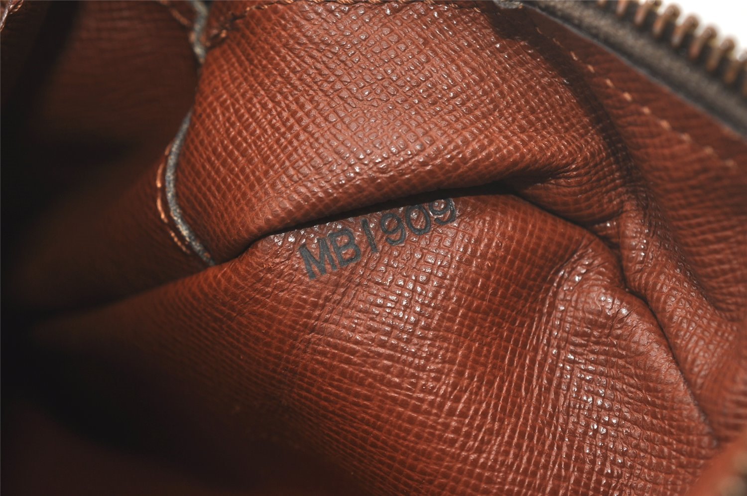 Auth Louis Vuitton Monogram Trocadero 30 Shoulder Cross Bag M51272 LV Junk 6410I