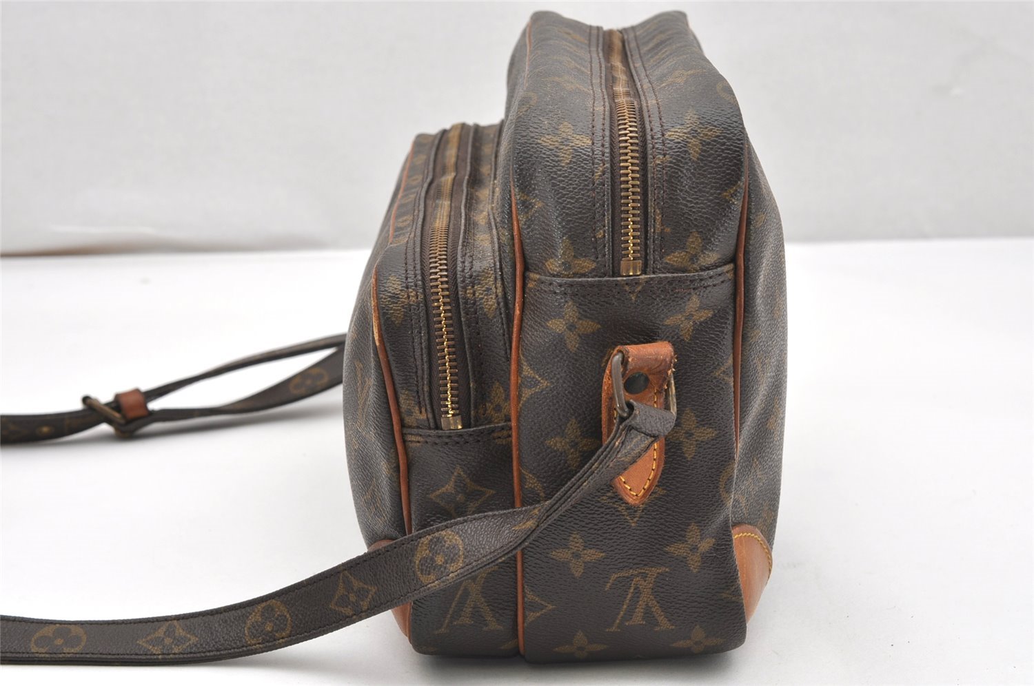 Authentic Louis Vuitton Monogram Nile Shoulder Cross Body Bag M45244 LV 6413K