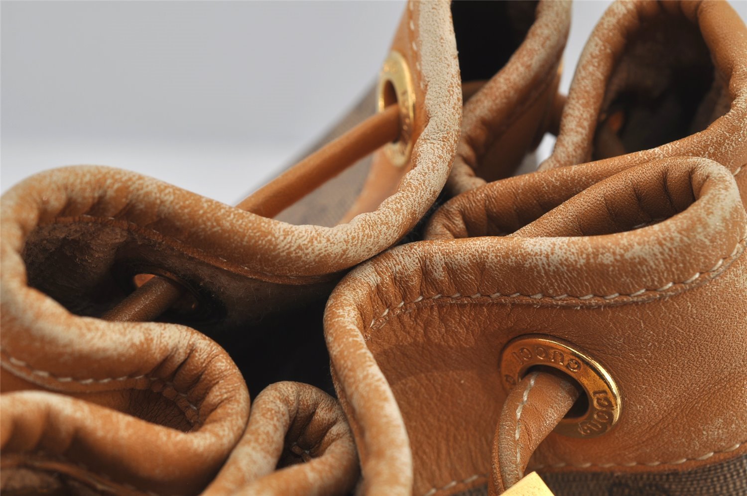 Authentic GUCCI Micro GG PVC Leather Shoulder Drawstring Bag Brown Junk 6417J