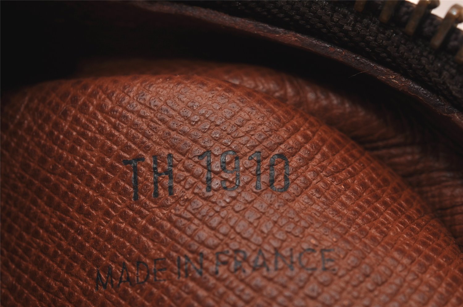 Authentic Louis Vuitton Monogram Amazone Shoulder Cross Bag M45236 LV Junk 6422I