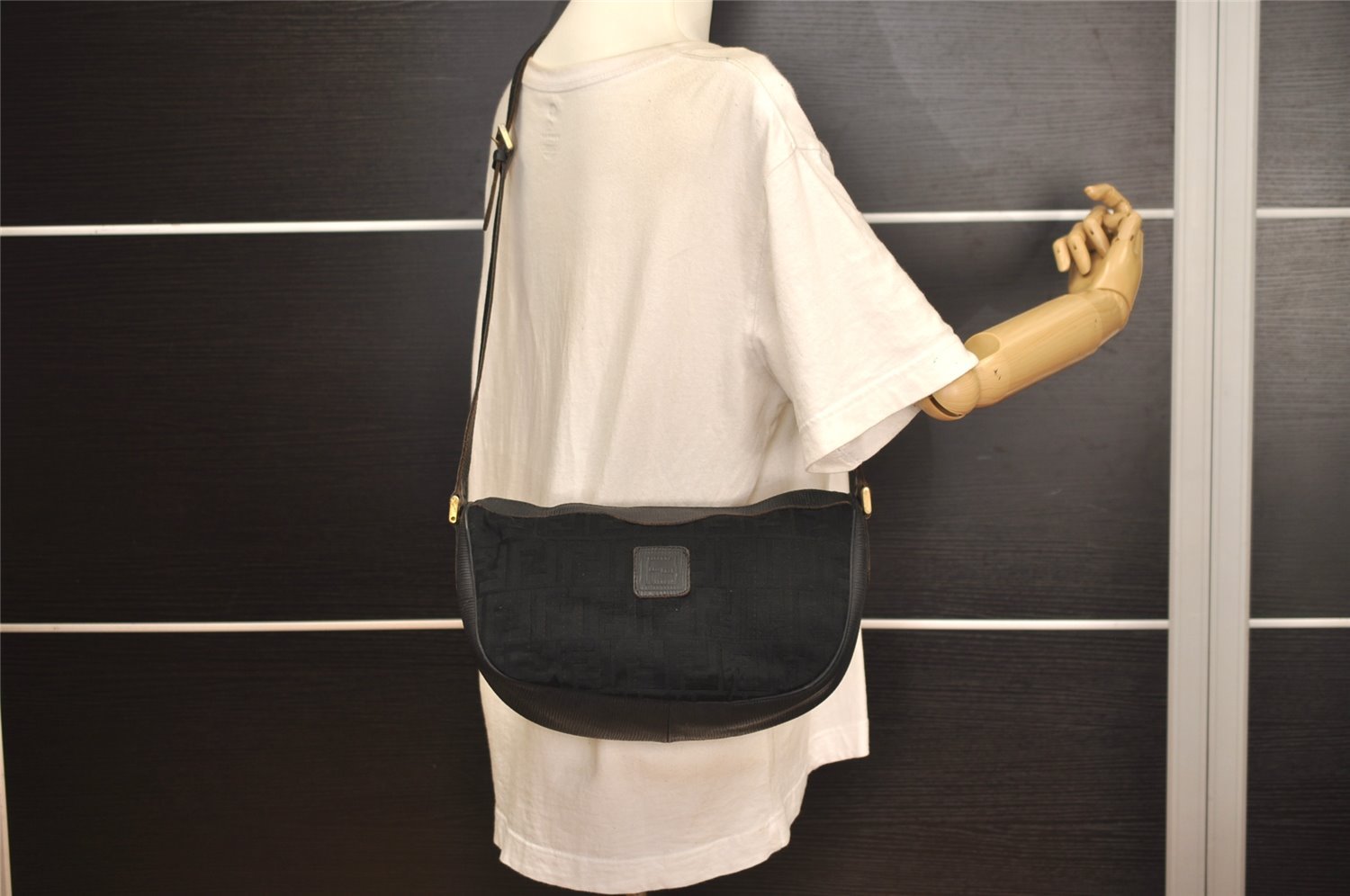 Authentic FENDI Zucca Shoulder Cross Body Bag Purse Canvas Leather Black 6423J