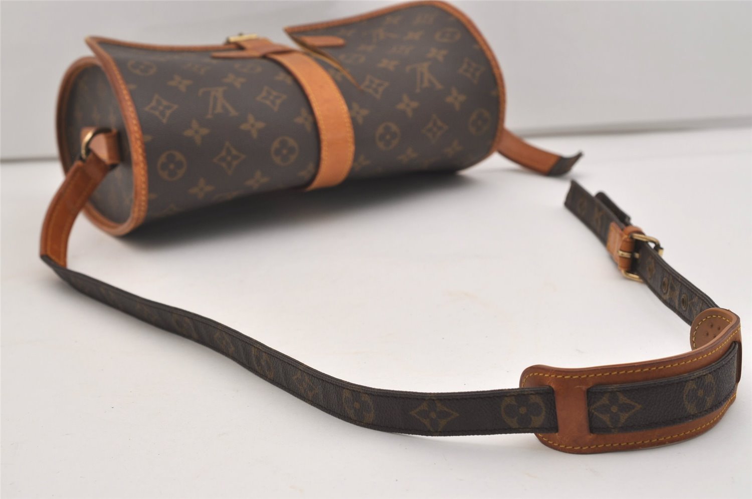 Authentic Louis Vuitton Monogram Marne Shoulder Cross Bag M51369 LV Junk 6434J