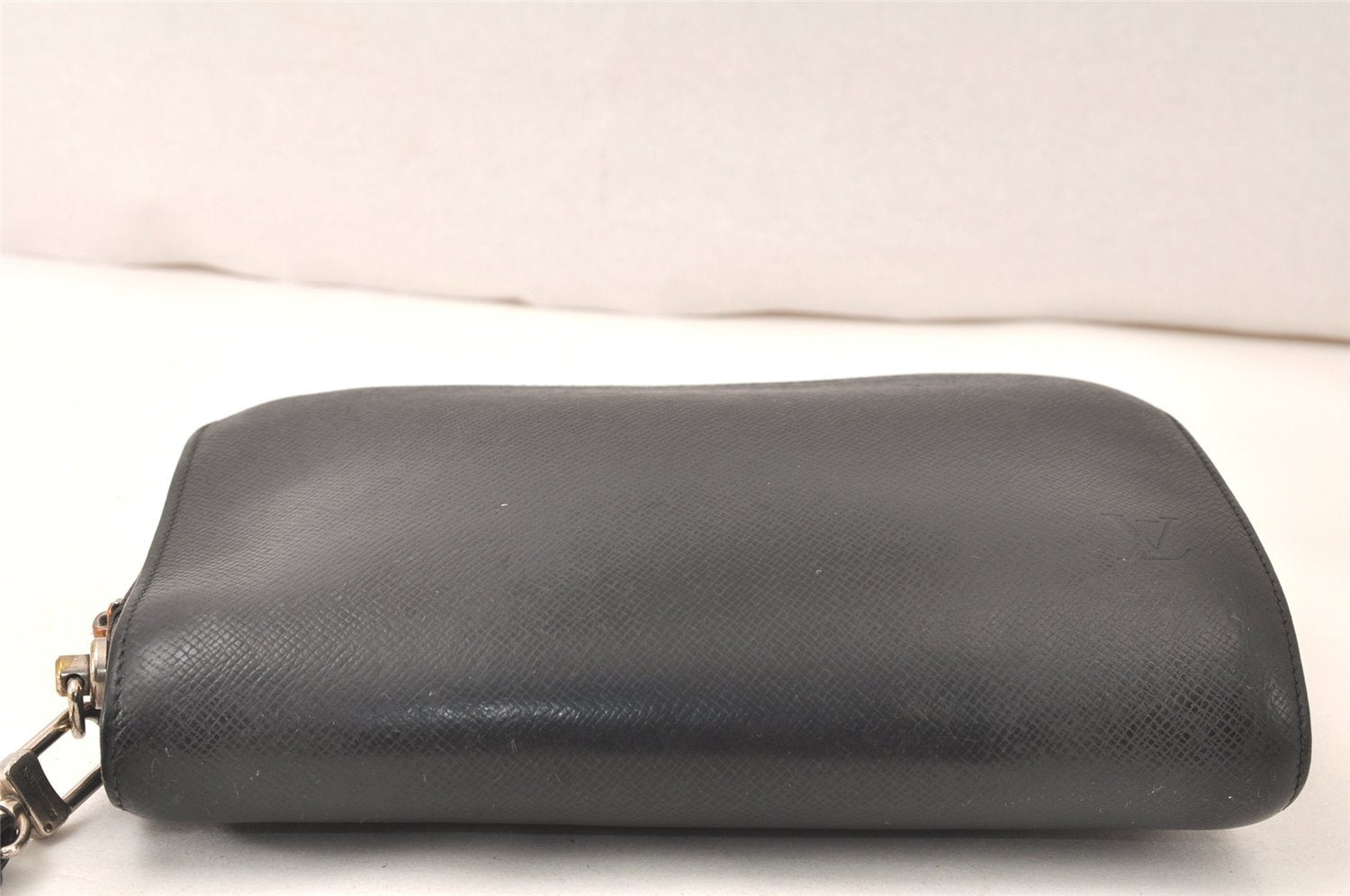 Authentic Louis Vuitton Taiga Baikal Clutch Bag Black M30182 LV 6440K