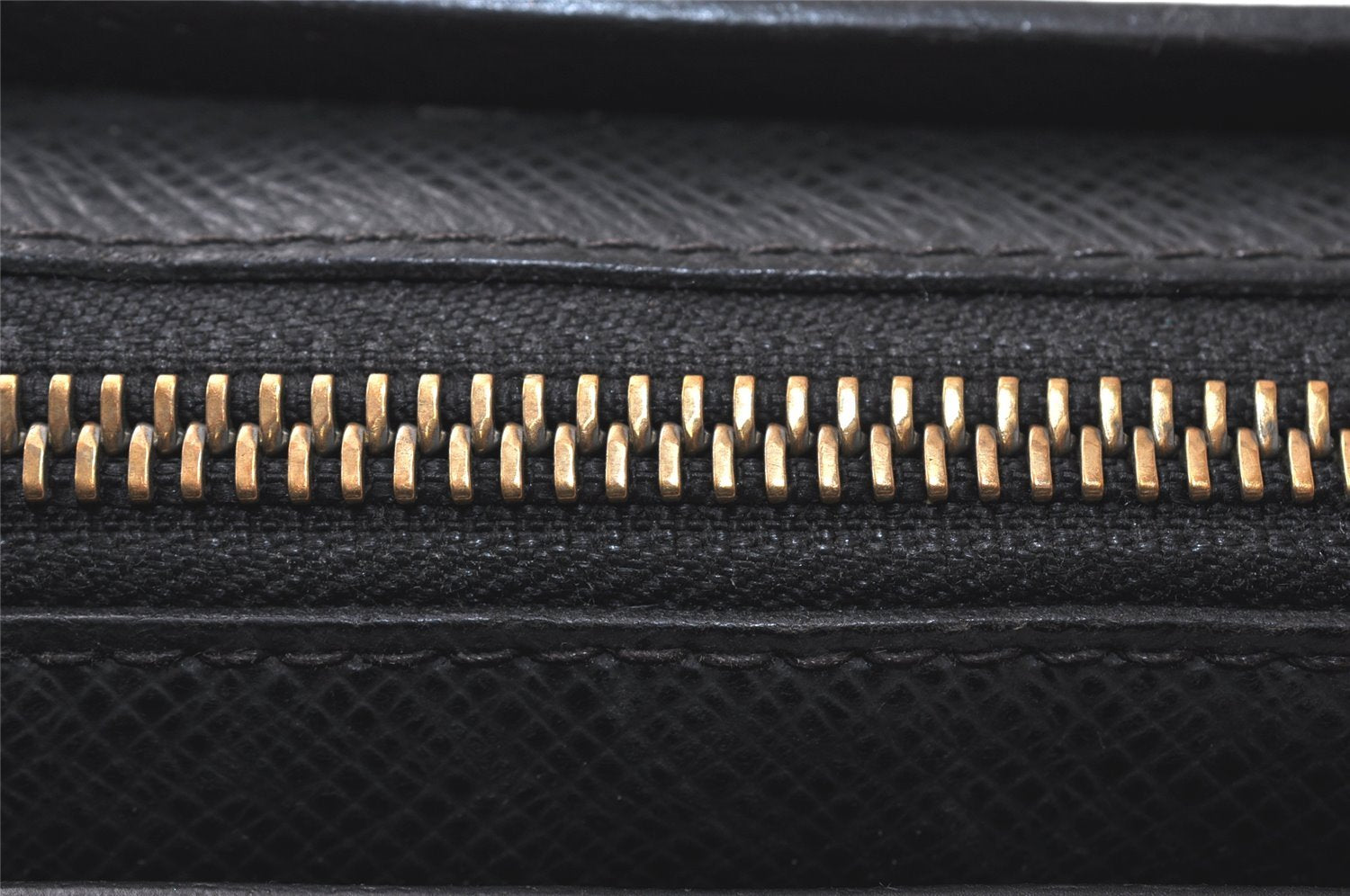Authentic Louis Vuitton Taiga Baikal Clutch Bag Black M30182 LV 6440K