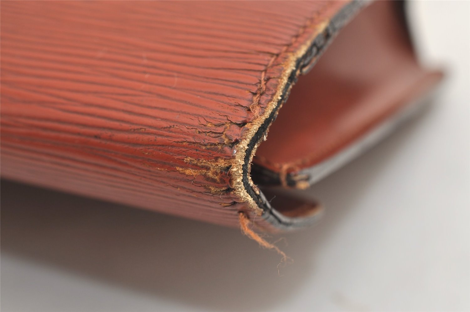 Authentic Louis Vuitton Epi Sellier Dragonne Clutch Bag Brown M52618 LV 6445J