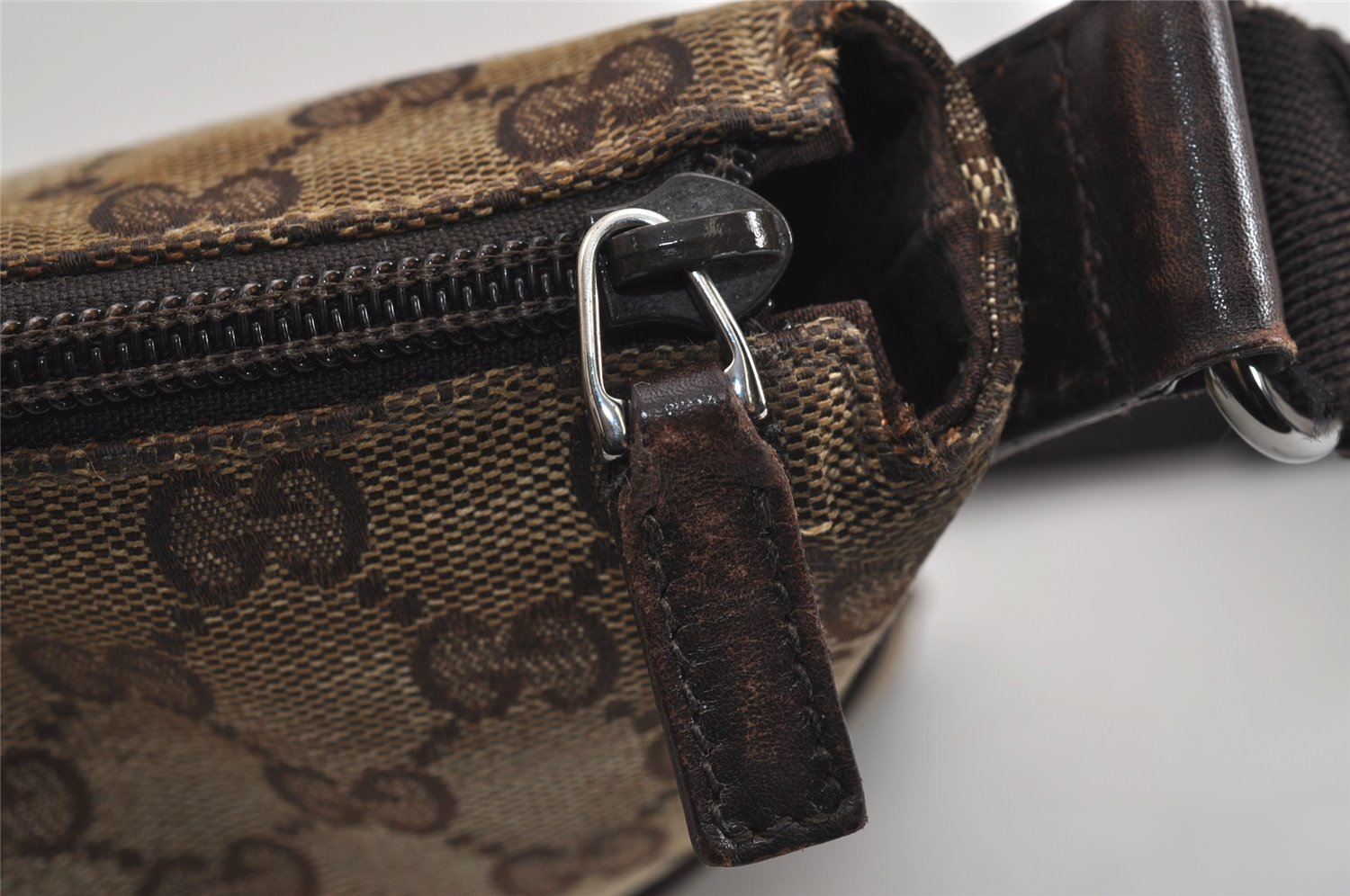 Authentic GUCCI Shoulder Cross Bag Purse GG Canvas Leather 147671 Brown 6448J