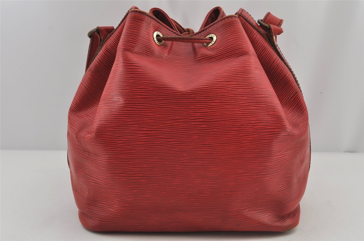 Authentic Louis Vuitton Epi Petit Noe Shoulder Drawstring Bag M44107 Red 6449J