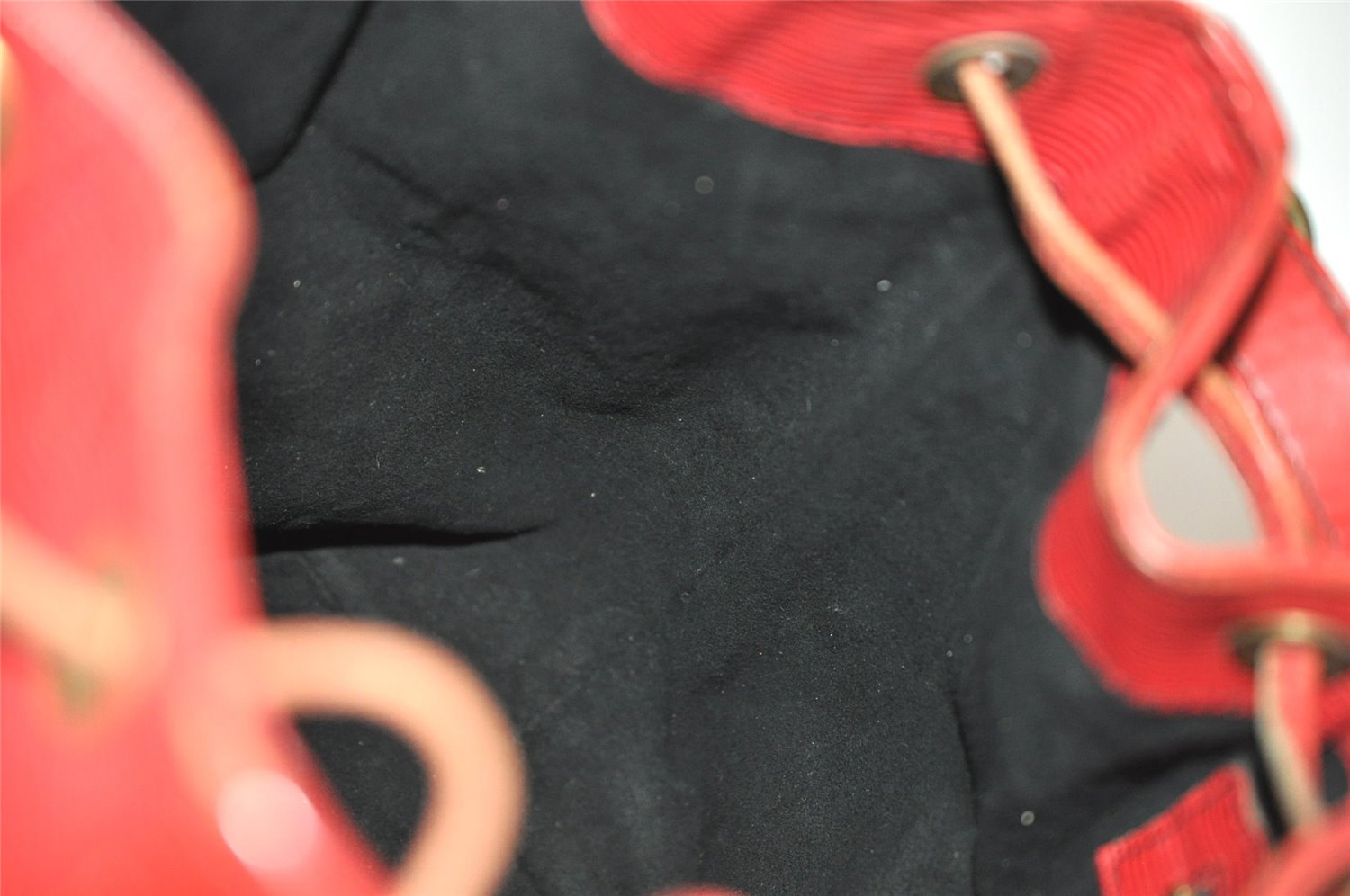 Authentic Louis Vuitton Epi Petit Noe Shoulder Drawstring Bag M44107 Red 6449J