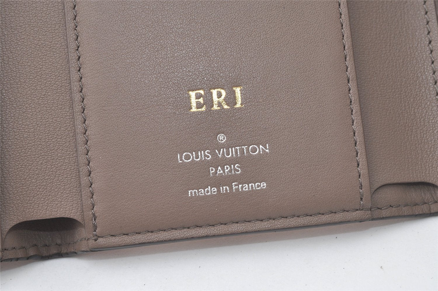 Auth Louis Vuitton Taurillon Portefeuille Capucines Compact Wallet Junk 6449K