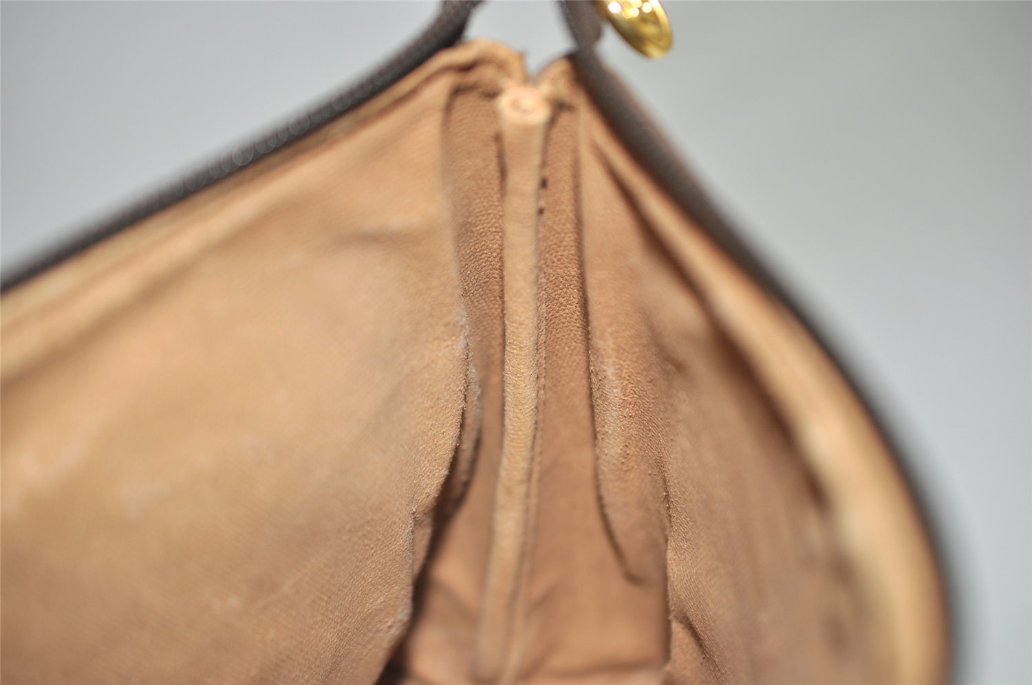 Authentic GUCCI Vintage Clutch Hand Bag Purse GG PVC Leather Brown 6450J