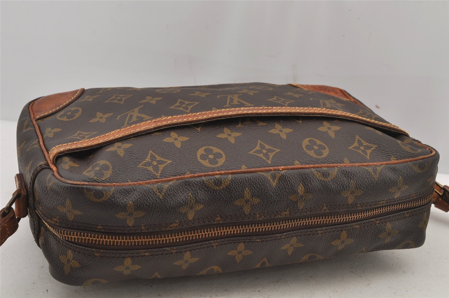 Authentic Louis Vuitton Monogram Trocadero 30 Shoulder Cross Bag M51272 LV 6453J