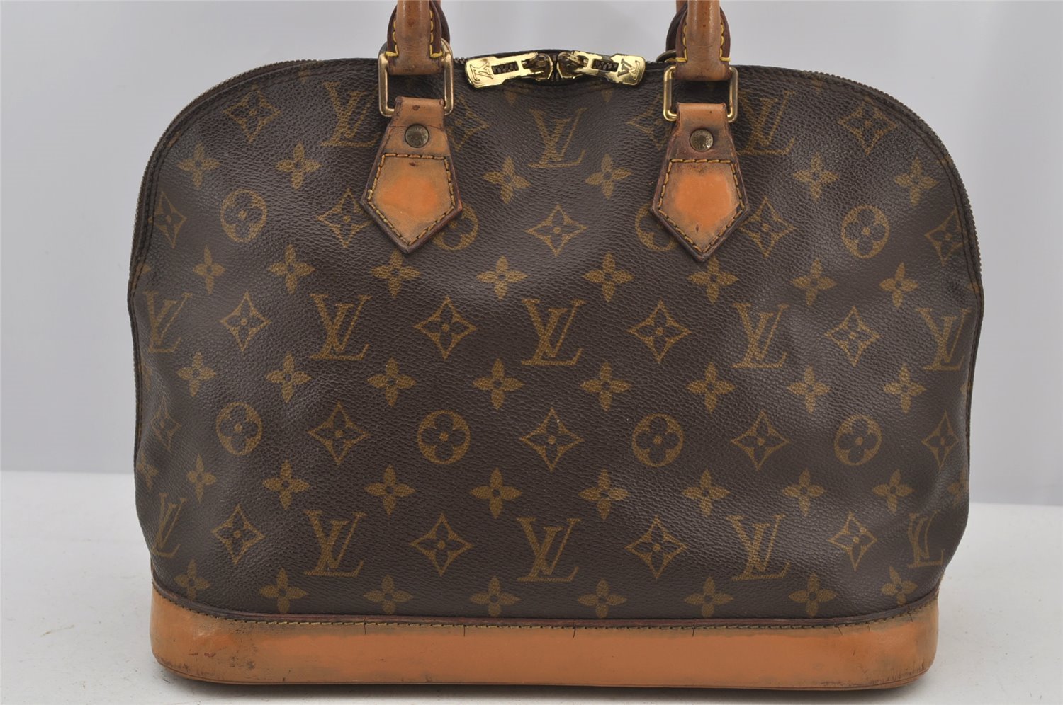 Authentic Louis Vuitton Monogram Alma Hand Bag Purse M51130 LV 6454J