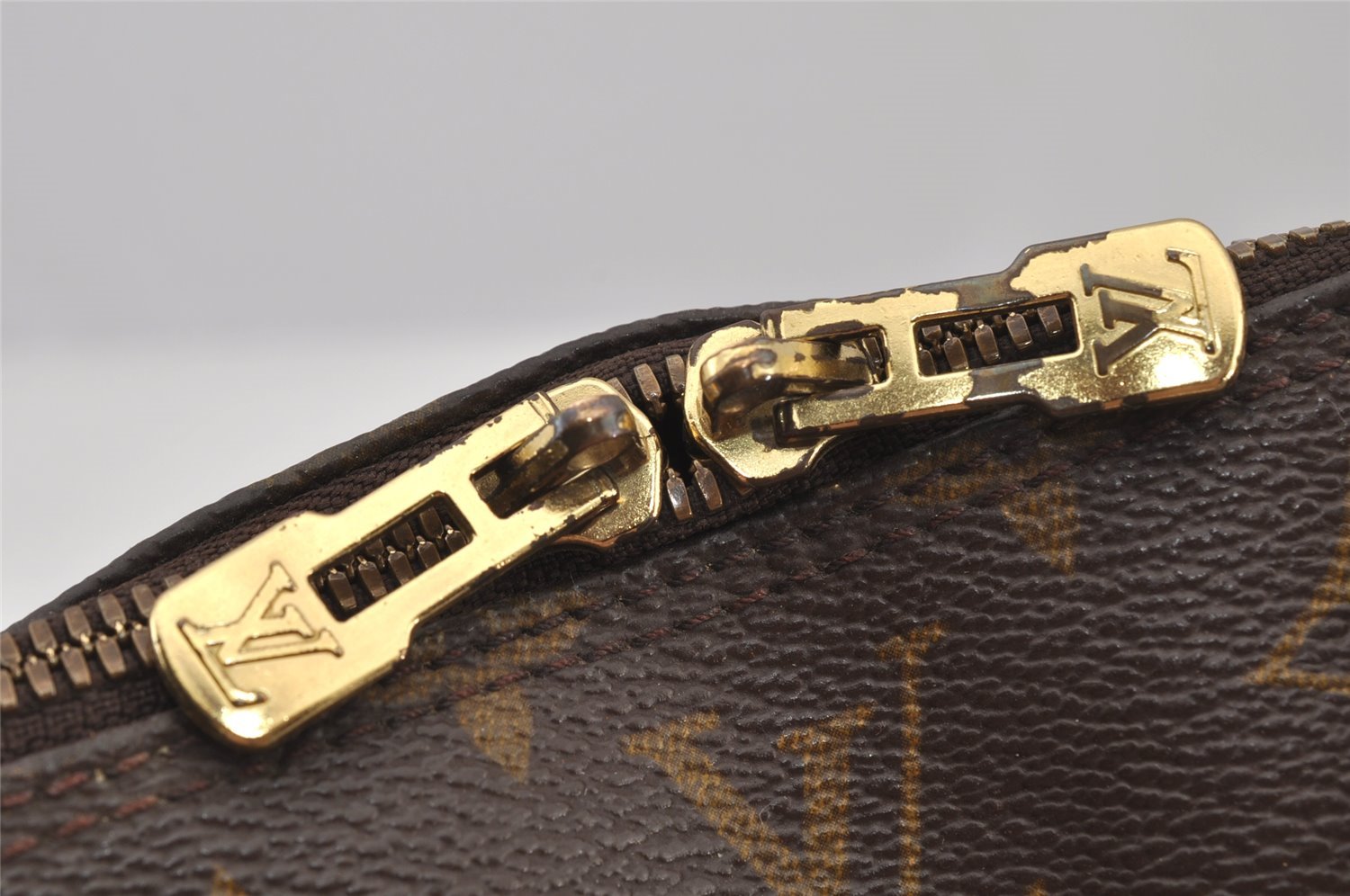 Authentic Louis Vuitton Monogram Alma Hand Bag Purse M51130 LV 6454J