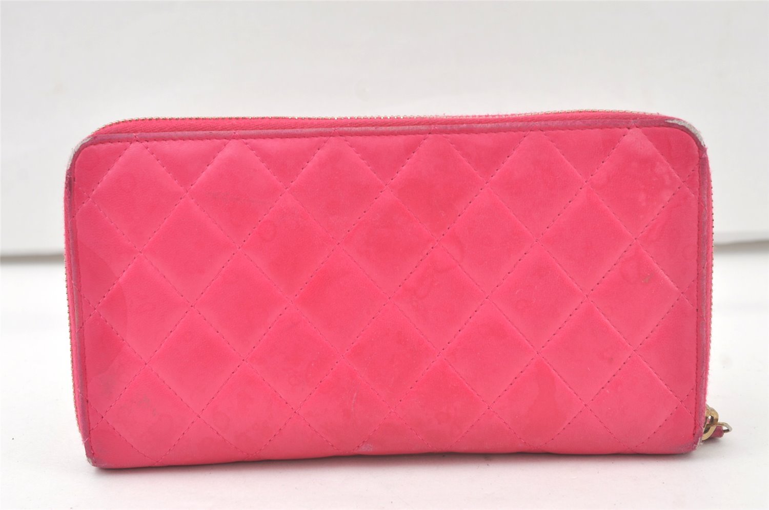 Authentic CHANEL Vintage Lamb Skin Matelasse Long Wallet Purse Pink CC 6469K