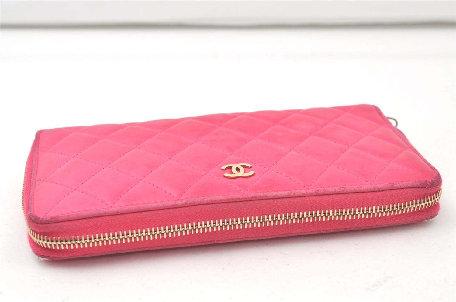 Authentic CHANEL Vintage Lamb Skin Matelasse Long Wallet Purse Pink CC 6469K