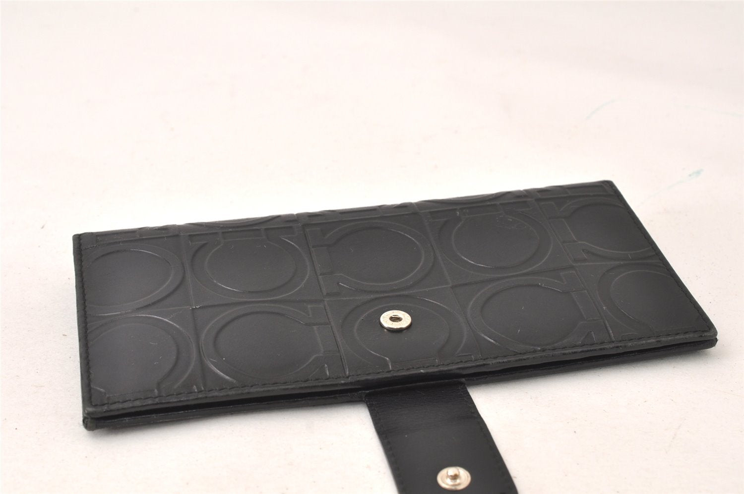 Authentic Salvatore Ferragamo Gancini Design Leather Long Wallet Black 6471K