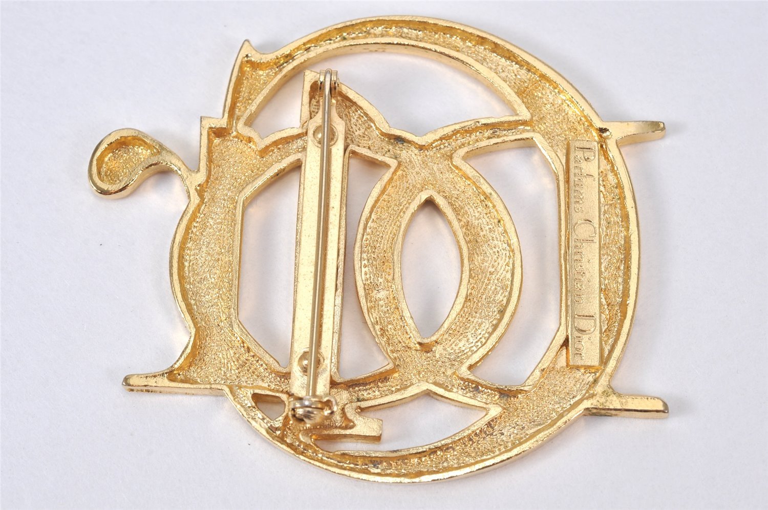 Authentic Christian Dior Vintage Logo Motif Brooch Gold Tone CD 6479K