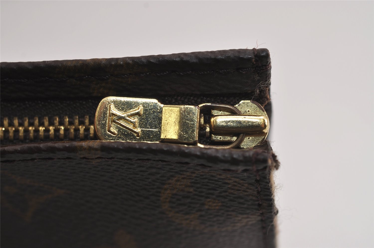 Auth Louis Vuitton Monogram Poche Toilette 26 Cosmetics Pouch Old Model LV 6481J