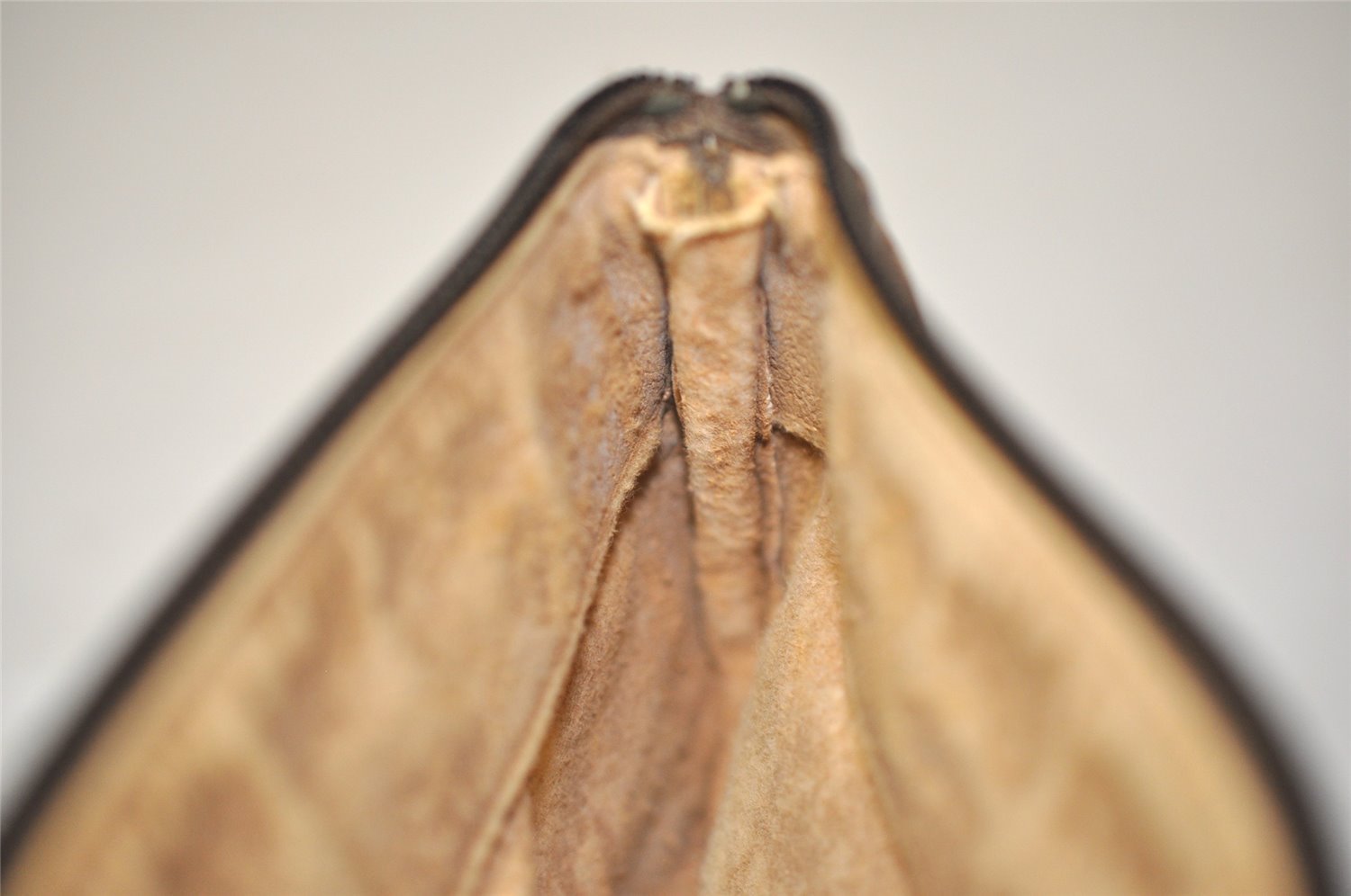 Authentic GUCCI Shoulder Cross Body Bag Purse GG PVC Leather Brown Junk 6482I