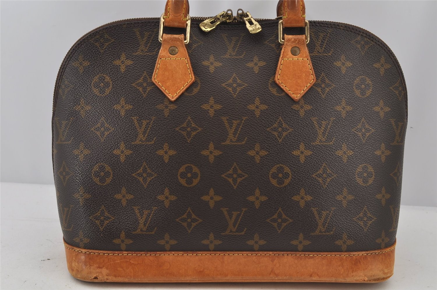 Authentic Louis Vuitton Monogram Alma Hand Bag Purse M51130 LV 6496J