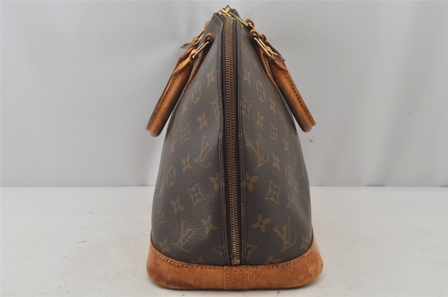 Authentic Louis Vuitton Monogram Alma Hand Bag Purse M51130 LV 6496J