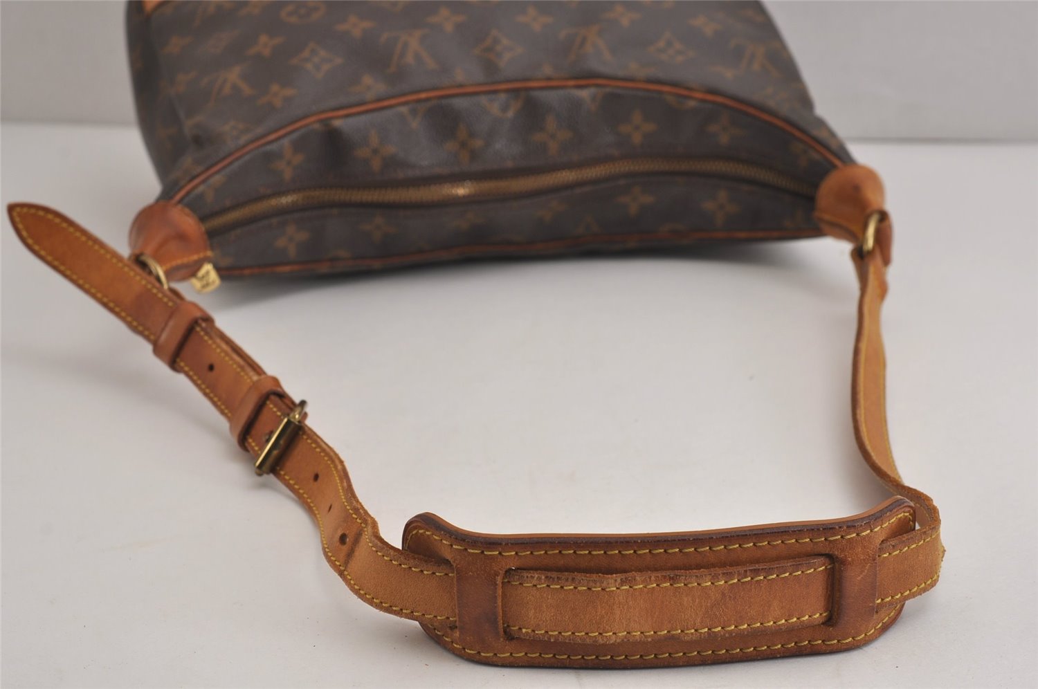 Authentic Louis Vuitton Monogram Boulogne 30 Shoulder Cross Bag M52165 LV 6505J