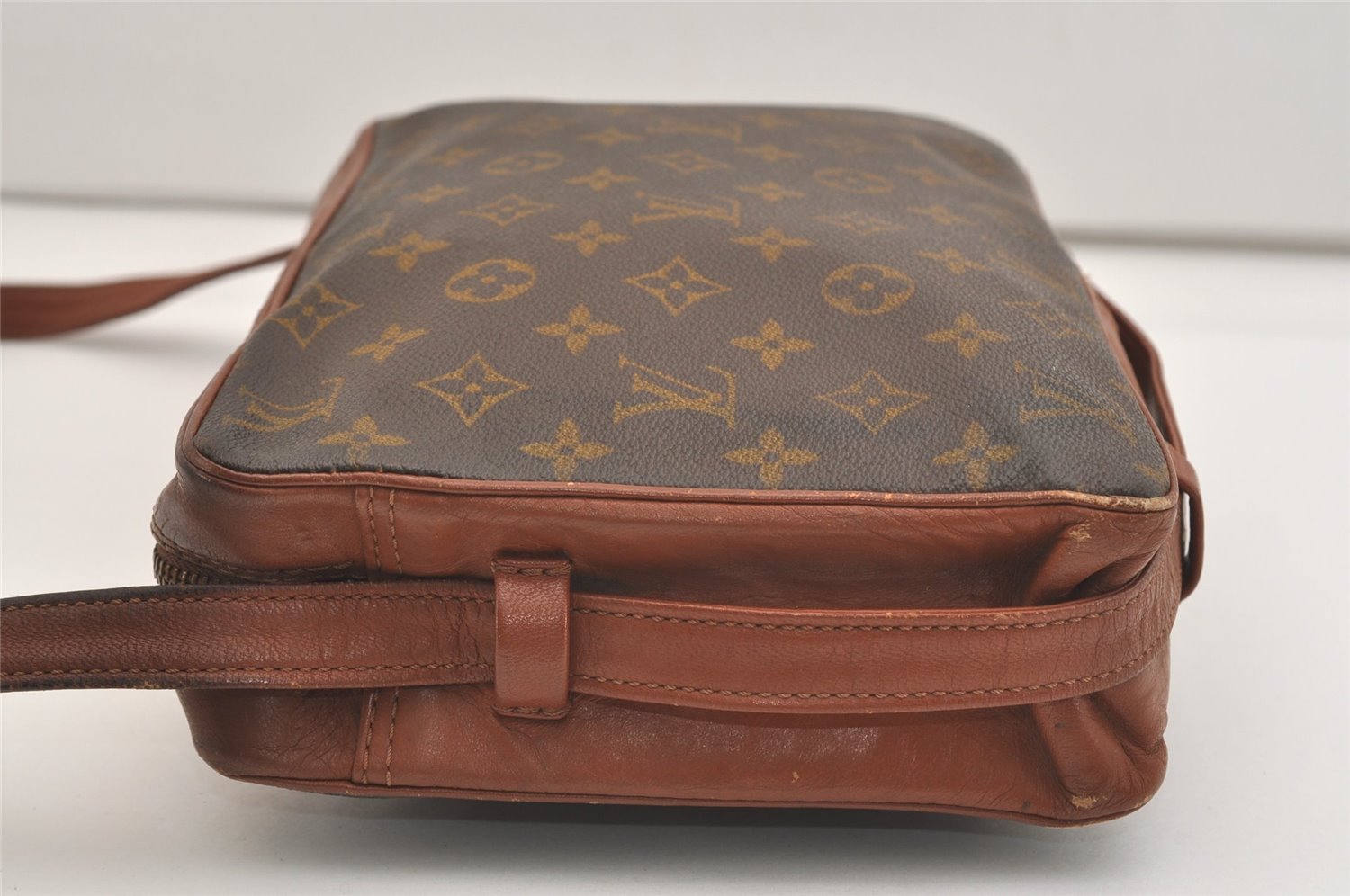 Authentic Louis Vuitton Monogram Sac Bandouliere 30 Shoulder Bag Old Model 6508J