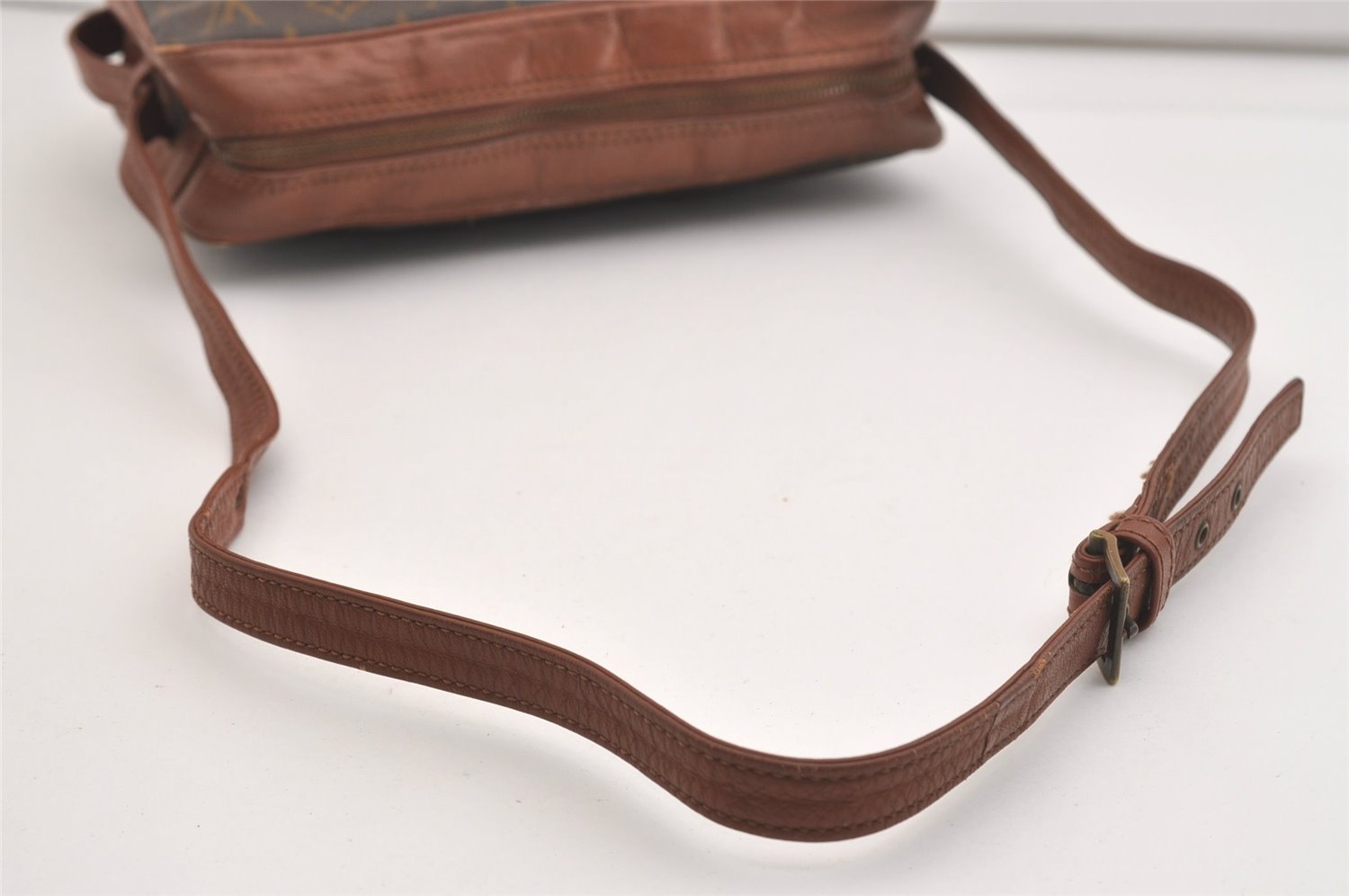 Authentic Louis Vuitton Monogram Sac Bandouliere 30 Shoulder Bag Old Model 6508J