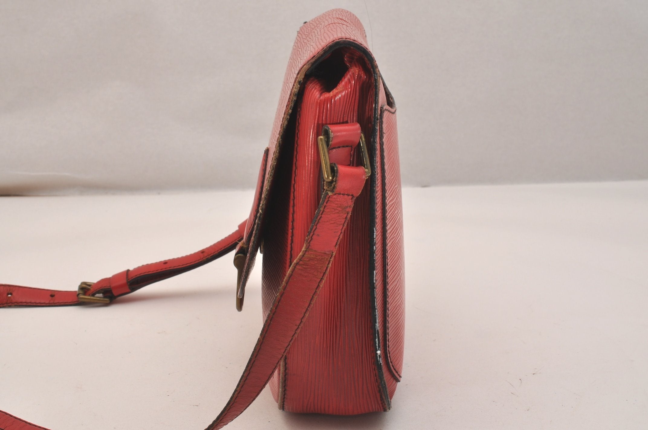 Authentic Louis Vuitton Epi Saint Cloud GM Shoulder Bag Red M52197 Junk 6517J