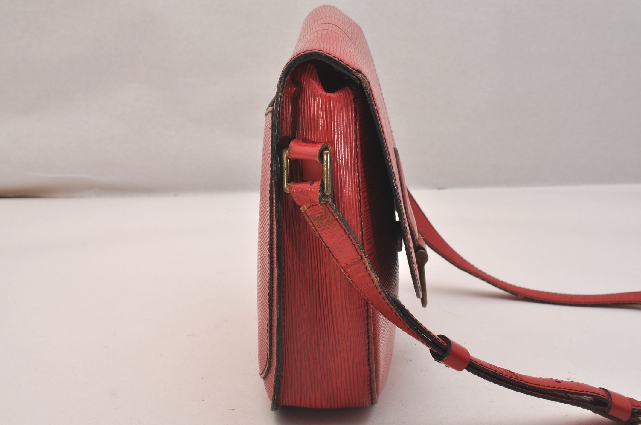 Authentic Louis Vuitton Epi Saint Cloud GM Shoulder Bag Red M52197 Junk 6517J