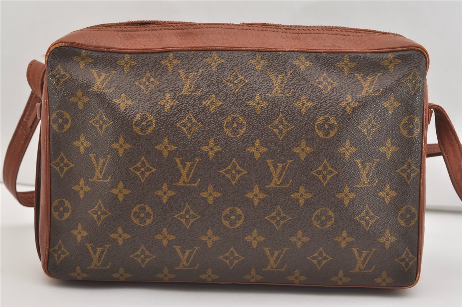 Authentic Louis Vuitton Monogram Sac Bandouliere 35 Shoulder Bag Old Model 6524J