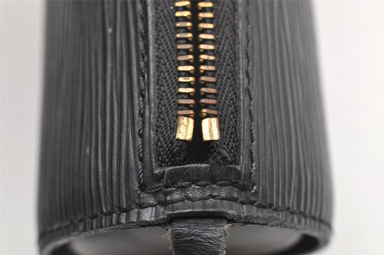 Authentic Louis Vuitton Epi Soufflot Black Hand Bag M52222 LV 6525K