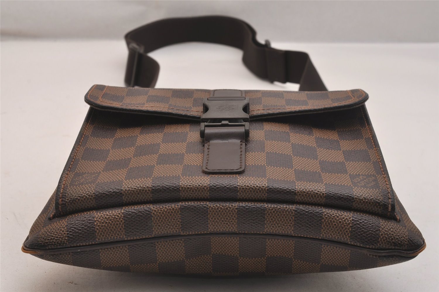 Authentic Louis Vuitton Damier Pochette Melville N51127 Shoulder Cross Bag 6526J