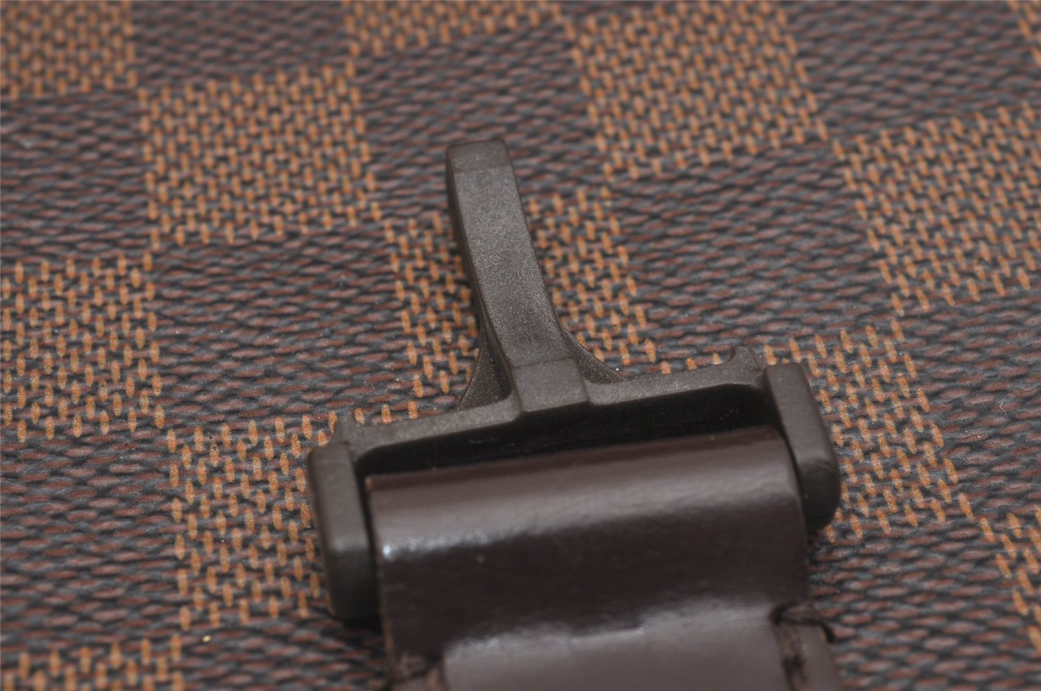 Authentic Louis Vuitton Damier Pochette Melville N51127 Shoulder Cross Bag 6526J