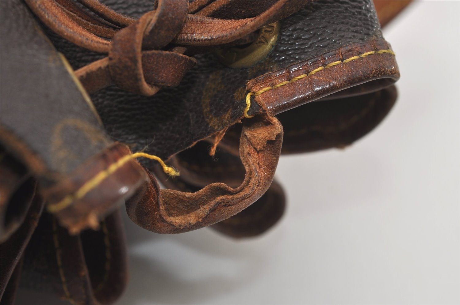 Authentic Louis Vuitton Monogram Noe Shoulder Drawstring Bag M42224 LV 6528J