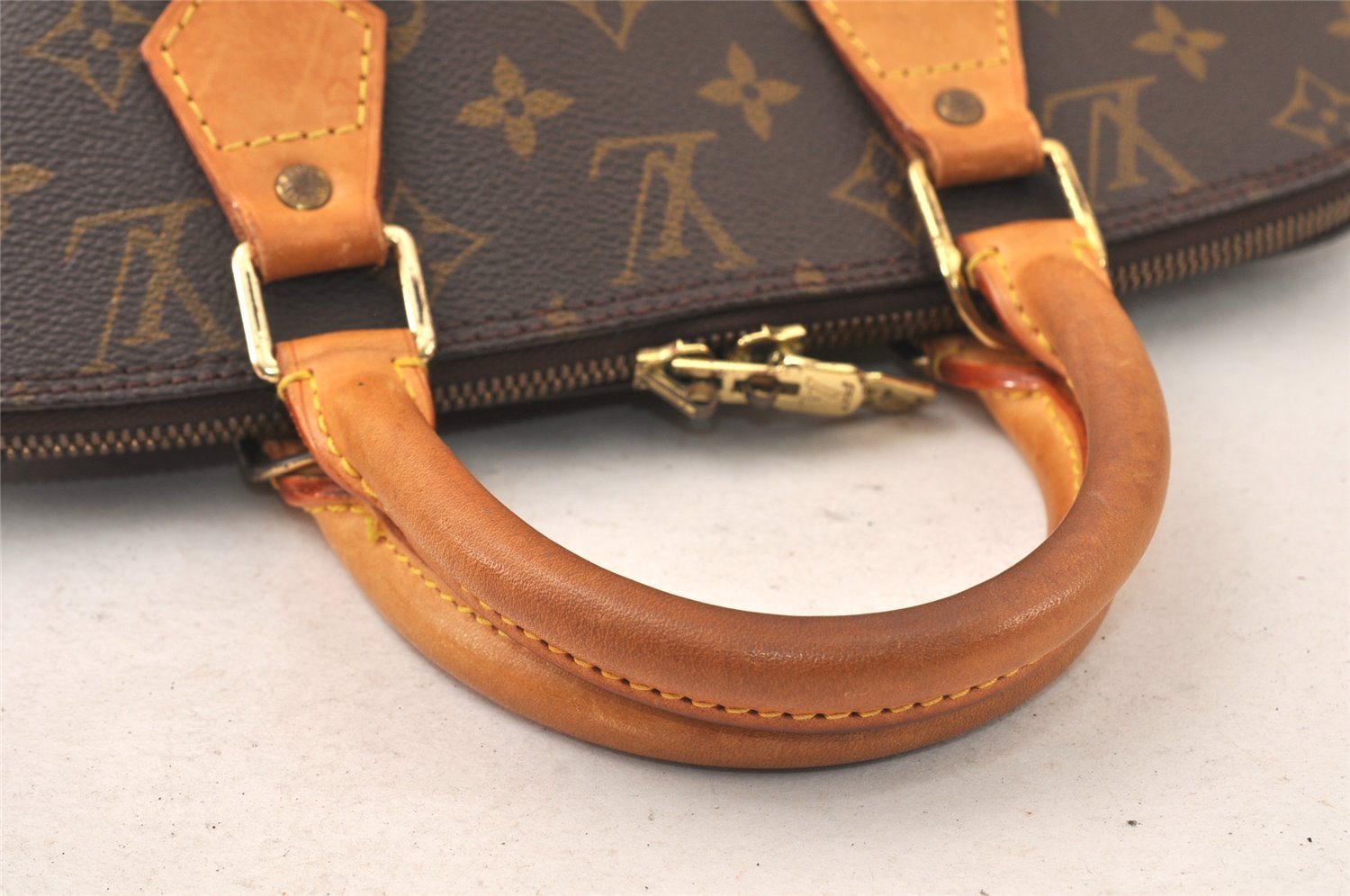 Authentic Louis Vuitton Monogram Alma Hand Bag Purse M51130 LV 6537K