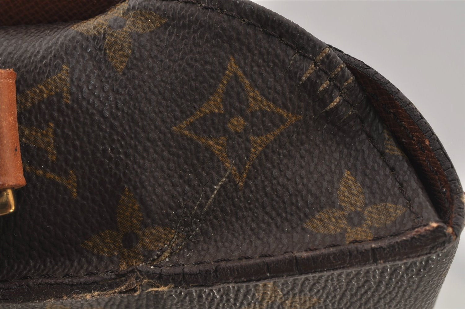 Authentic Louis Vuitton Monogram Saint Cloud GM M51242 Shoulder Cross Bag 6540J