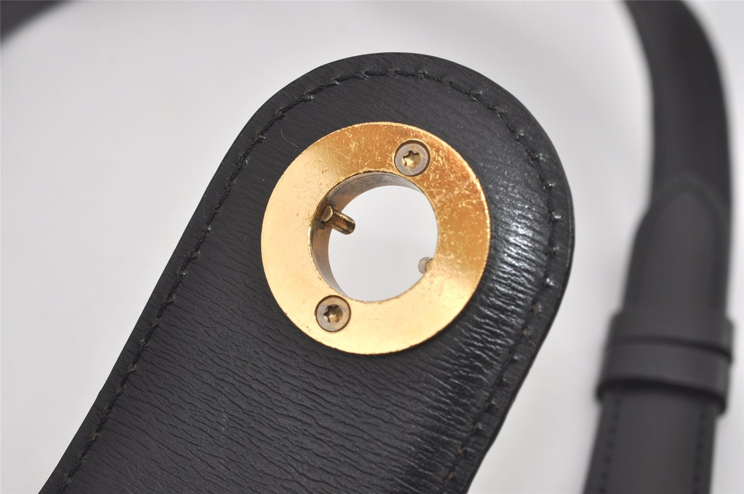 Authentic Louis Vuitton Epi Cluny Shoulder Bag Purse Black M52252 LV 6541I