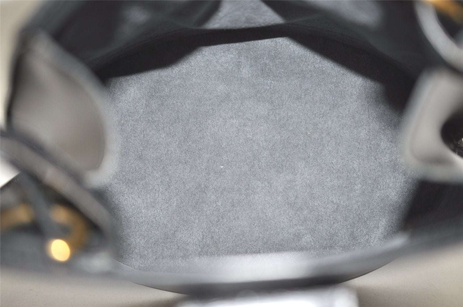 Authentic Louis Vuitton Epi Cluny Shoulder Bag Purse Black M52252 LV 6541I