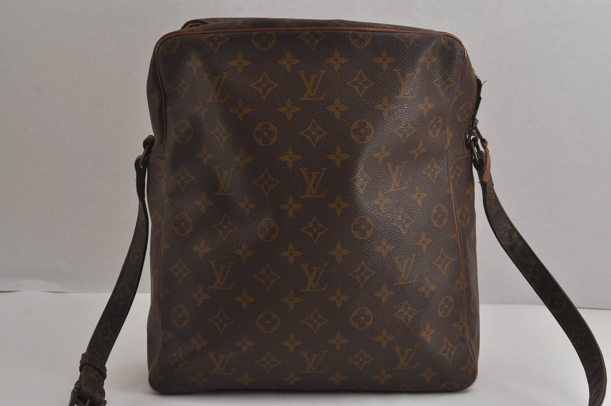 Authentic Louis Vuitton Monogram Marceau Shoulder Body Bag Old Model Junk 6548J