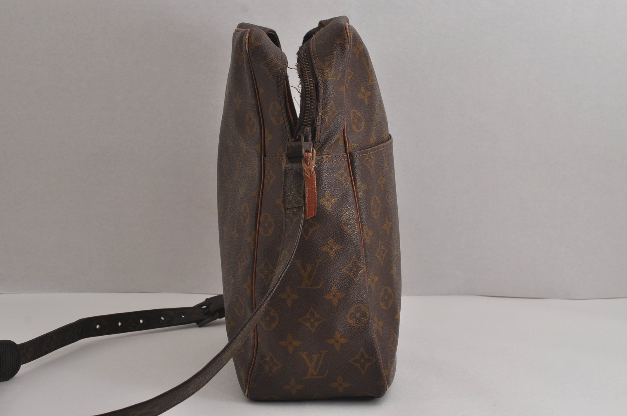 Authentic Louis Vuitton Monogram Marceau Shoulder Body Bag Old Model Junk 6548J