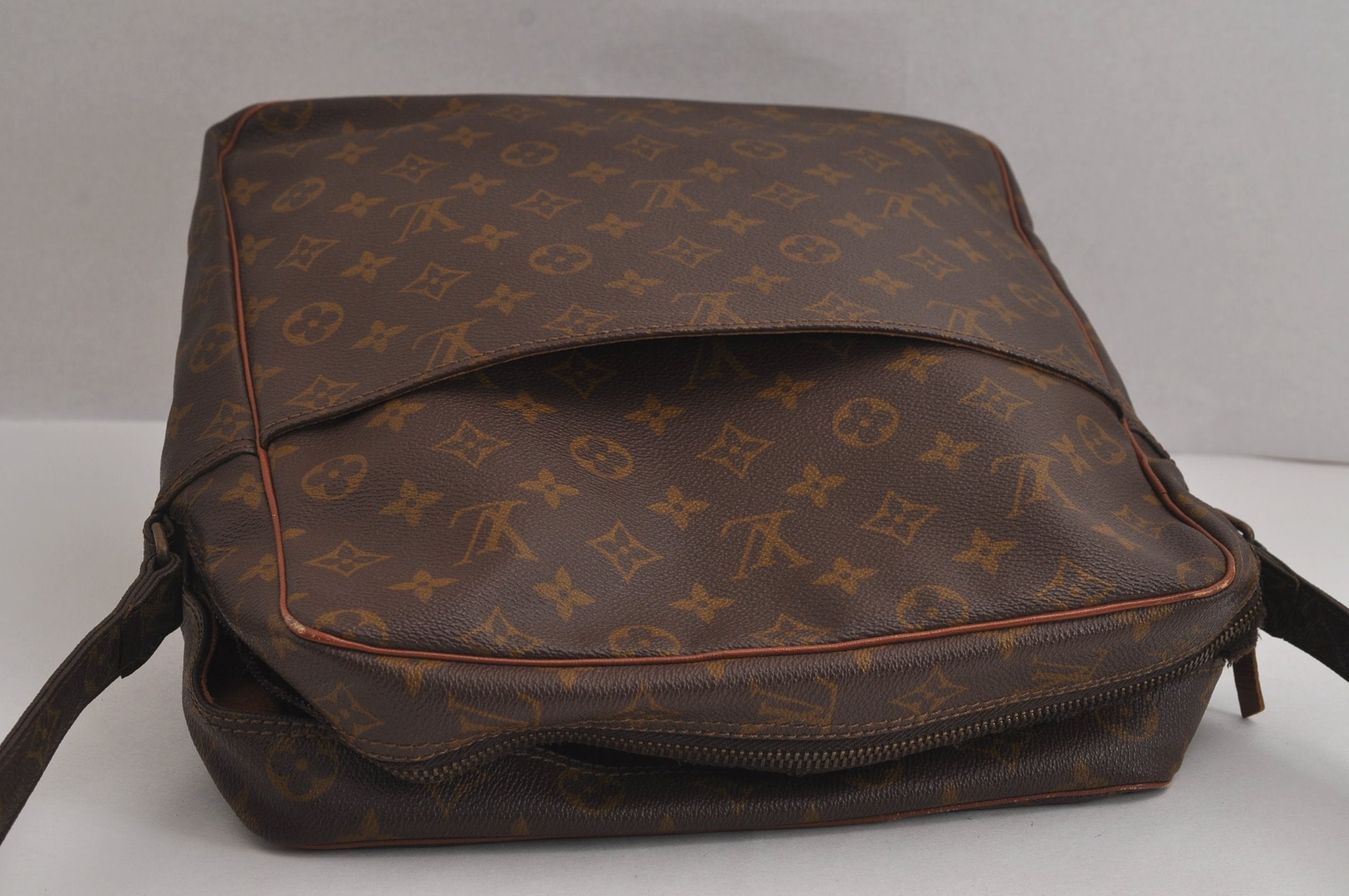 Authentic Louis Vuitton Monogram Marceau Shoulder Body Bag Old Model Junk 6548J