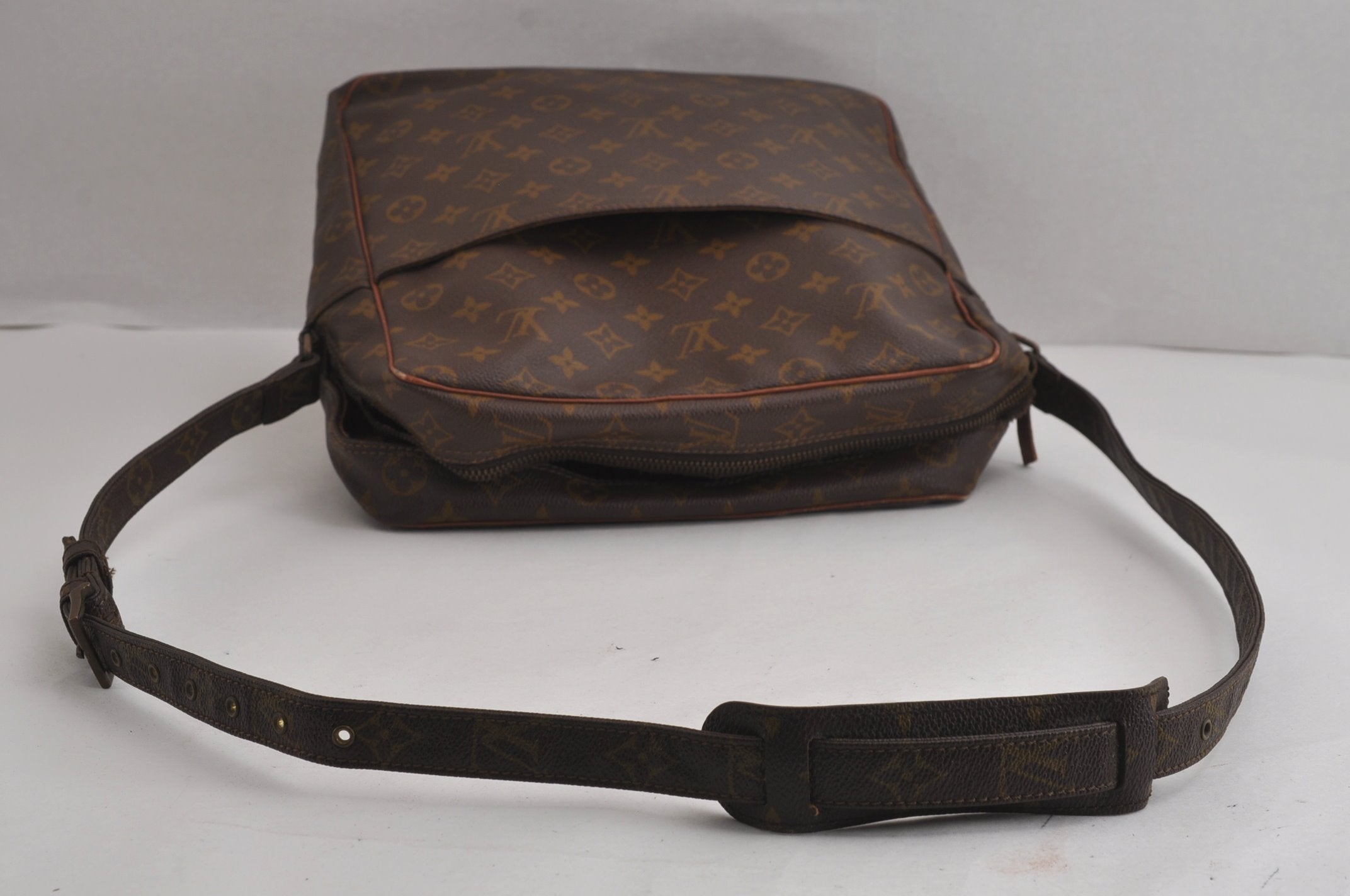 Authentic Louis Vuitton Monogram Marceau Shoulder Body Bag Old Model Junk 6548J