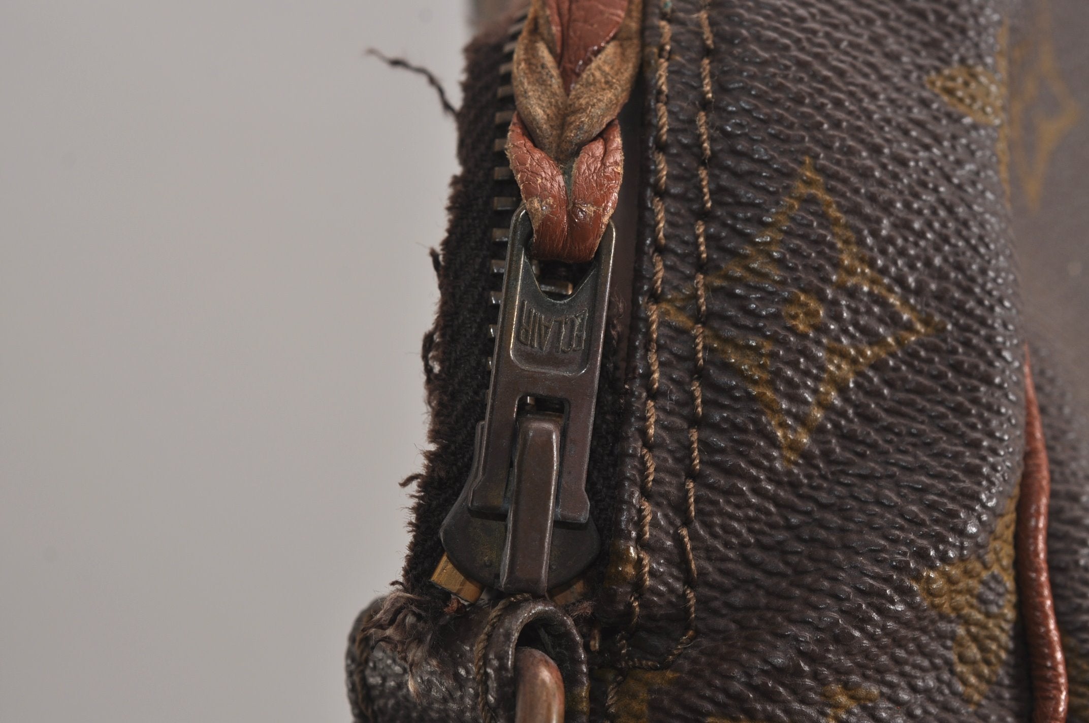 Authentic Louis Vuitton Monogram Marceau Shoulder Body Bag Old Model Junk 6548J