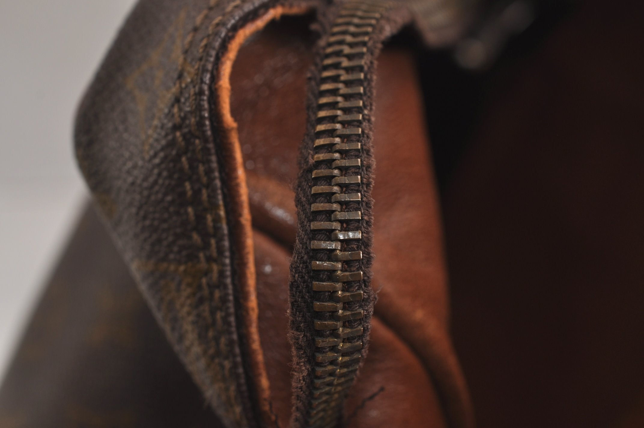 Authentic Louis Vuitton Monogram Marceau Shoulder Body Bag Old Model Junk 6548J