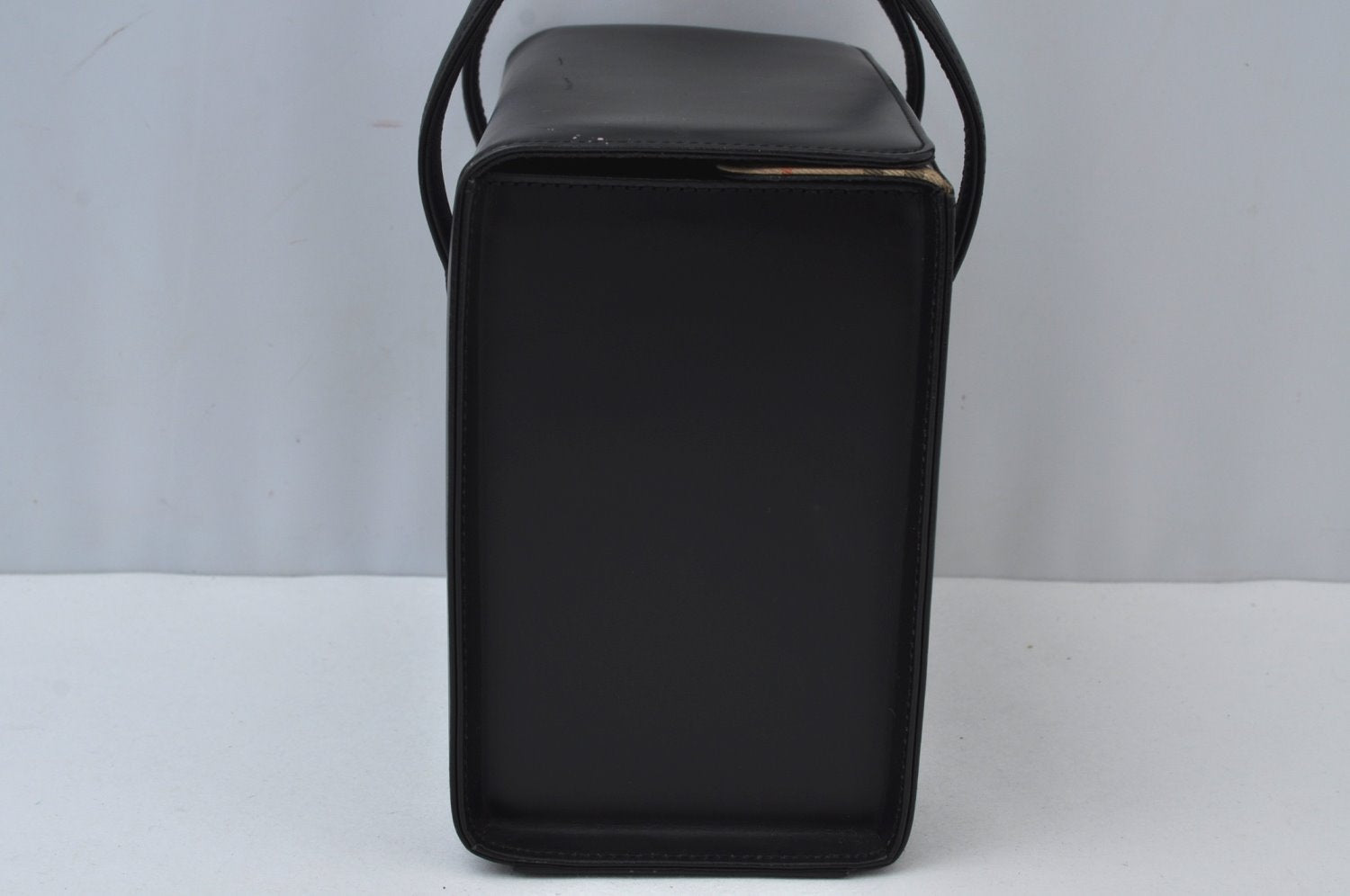 Authentic BURBERRY Vintage Check Leather Hand Bag Purse Black 6550J