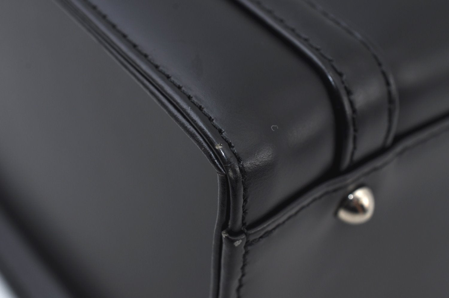 Authentic BURBERRY Vintage Check Leather Hand Bag Purse Black 6550J