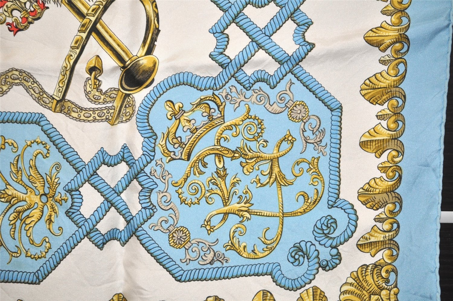 Authentic HERMES Carre 90 Scarf 