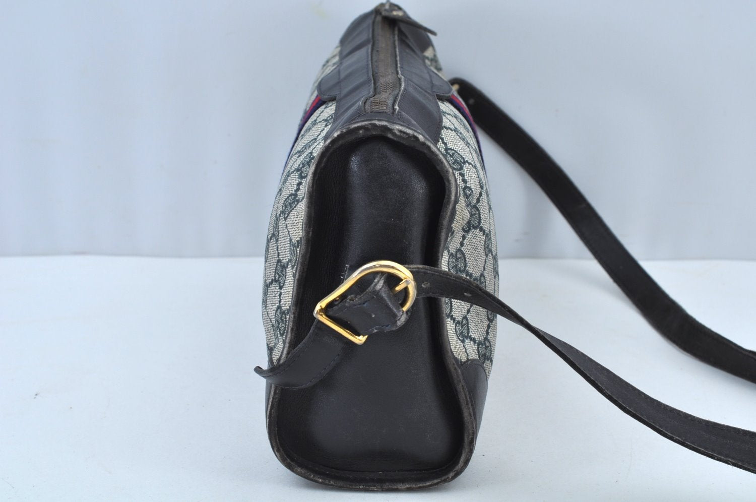 Authentic GUCCI Web Sherry Line Shoulder Cross Bag GG PVC Leather Navy 6561G